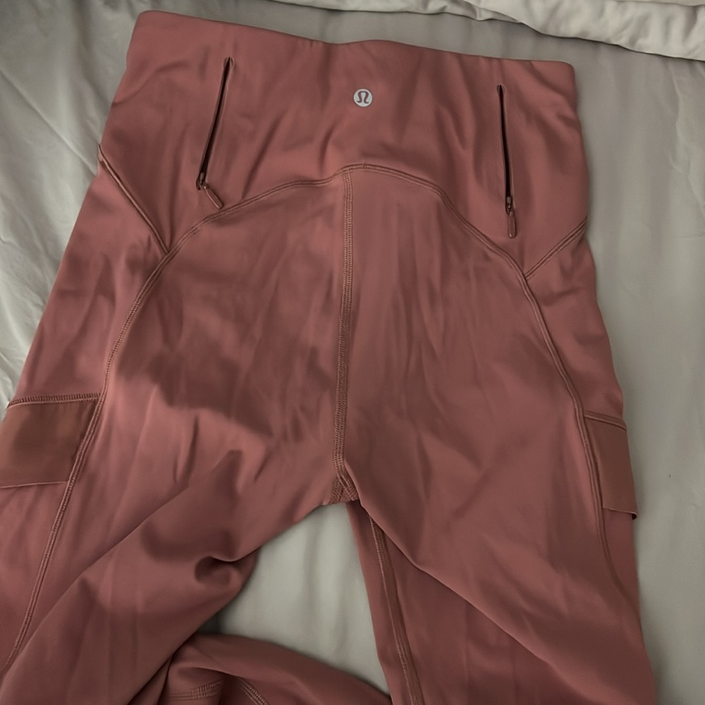 Lululemon - Picture 9 of 9